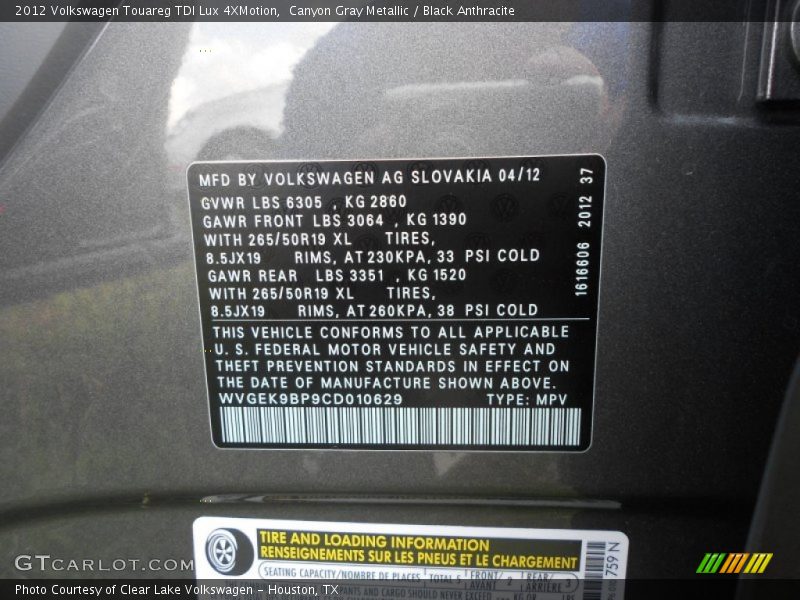 Canyon Gray Metallic / Black Anthracite 2012 Volkswagen Touareg TDI Lux 4XMotion