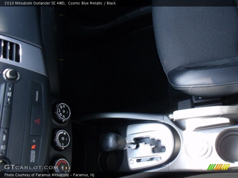 Cosmic Blue Metallic / Black 2010 Mitsubishi Outlander SE 4WD