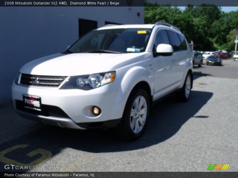 Diamond White Pearl / Beige 2008 Mitsubishi Outlander XLS 4WD