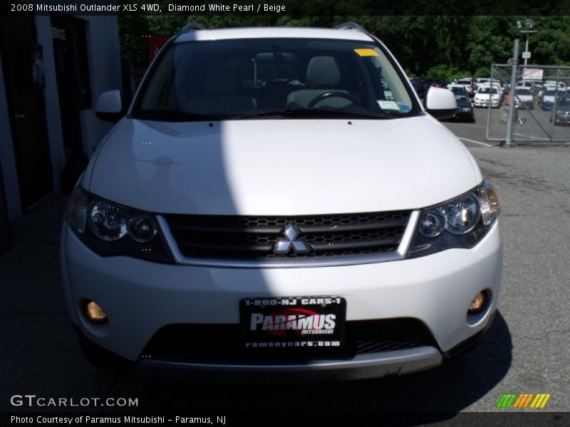 Diamond White Pearl / Beige 2008 Mitsubishi Outlander XLS 4WD