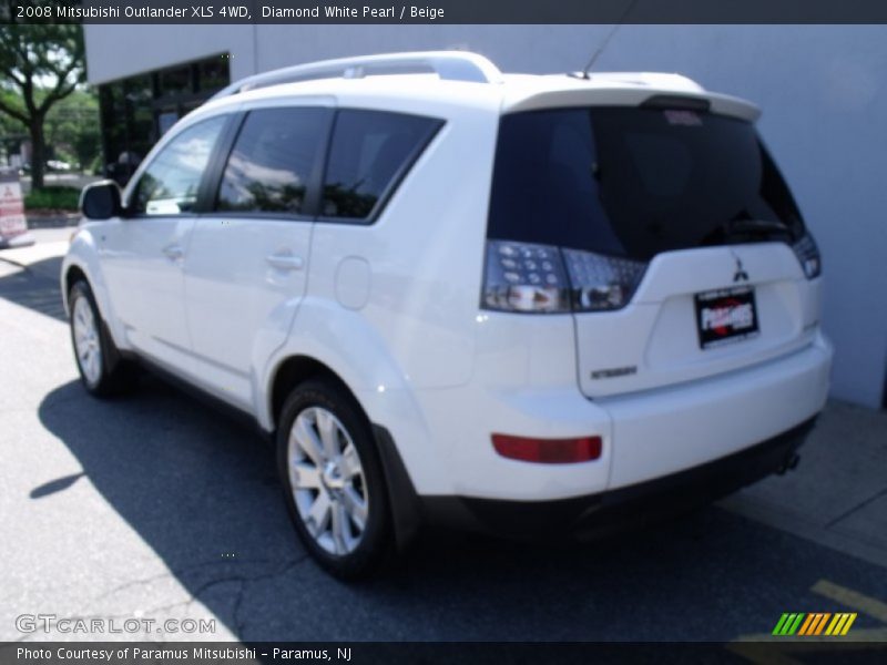Diamond White Pearl / Beige 2008 Mitsubishi Outlander XLS 4WD