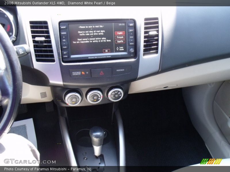 Diamond White Pearl / Beige 2008 Mitsubishi Outlander XLS 4WD