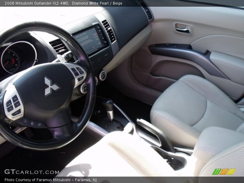 Diamond White Pearl / Beige 2008 Mitsubishi Outlander XLS 4WD