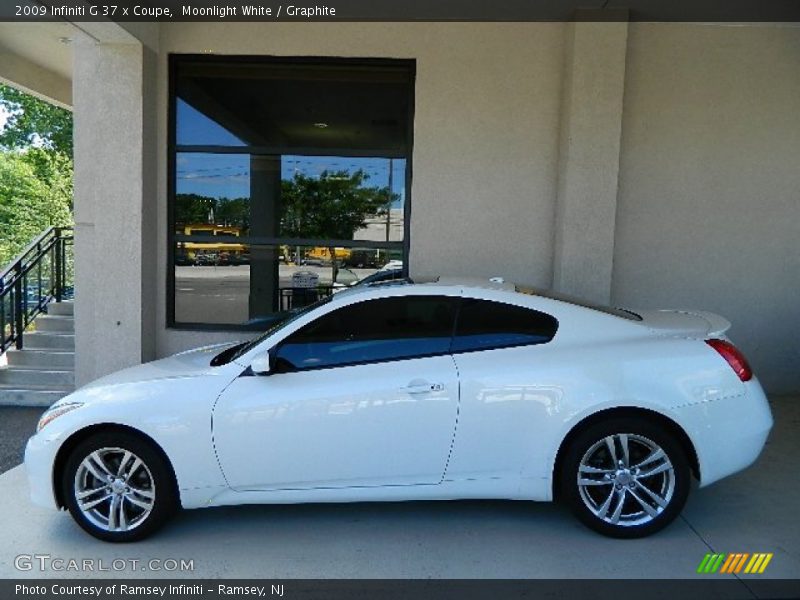 Moonlight White / Graphite 2009 Infiniti G 37 x Coupe