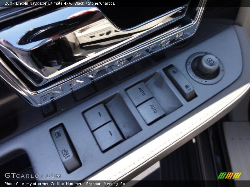 Black / Stone/Charcoal 2007 Lincoln Navigator Ultimate 4x4
