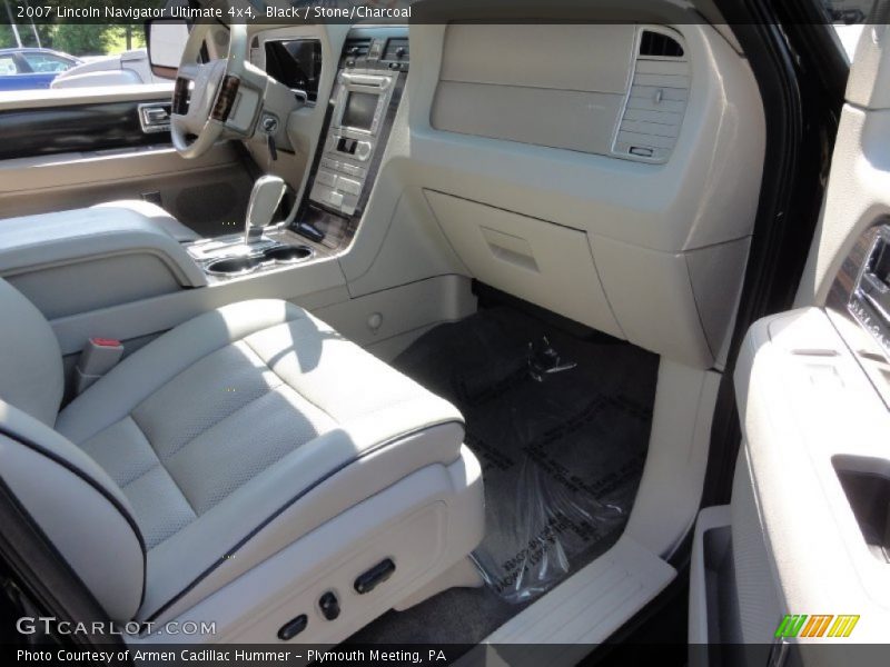 Black / Stone/Charcoal 2007 Lincoln Navigator Ultimate 4x4