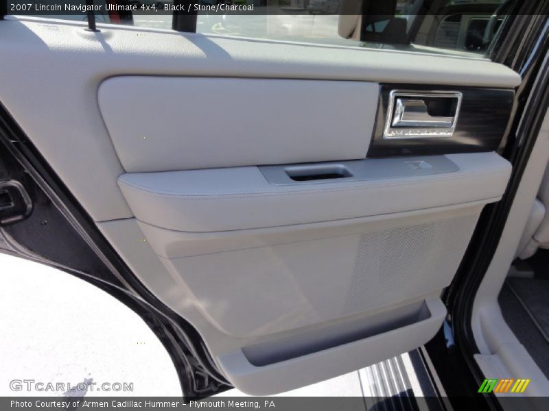 Black / Stone/Charcoal 2007 Lincoln Navigator Ultimate 4x4