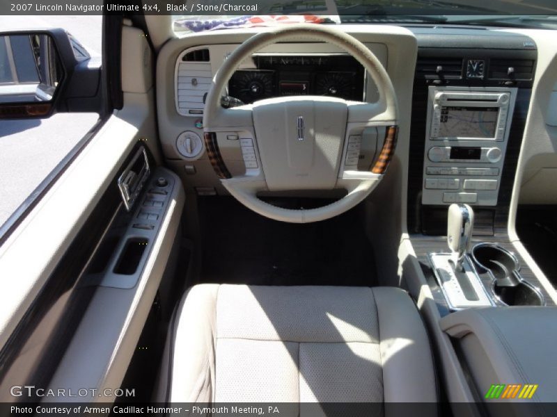 Black / Stone/Charcoal 2007 Lincoln Navigator Ultimate 4x4