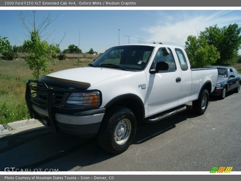 Oxford White / Medium Graphite 2000 Ford F150 XLT Extended Cab 4x4