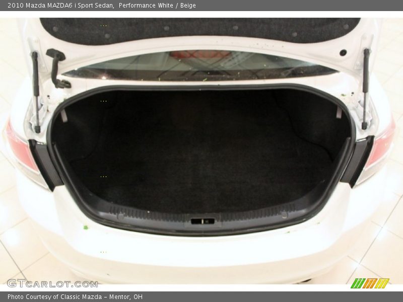 Performance White / Beige 2010 Mazda MAZDA6 i Sport Sedan