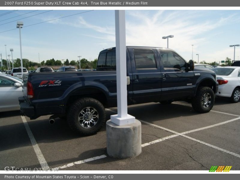 True Blue Metallic / Medium Flint 2007 Ford F250 Super Duty XLT Crew Cab 4x4