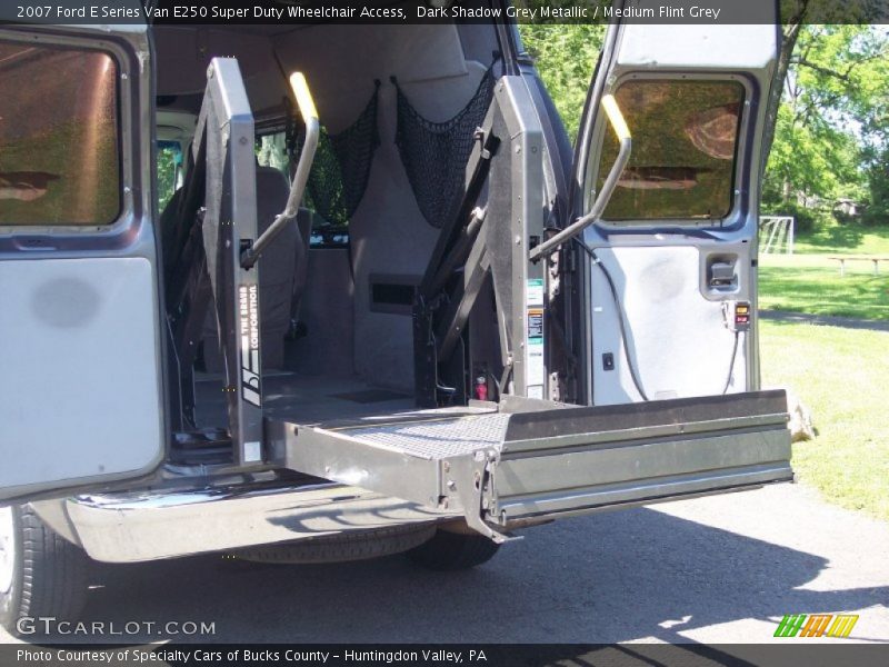 Dark Shadow Grey Metallic / Medium Flint Grey 2007 Ford E Series Van E250 Super Duty Wheelchair Access