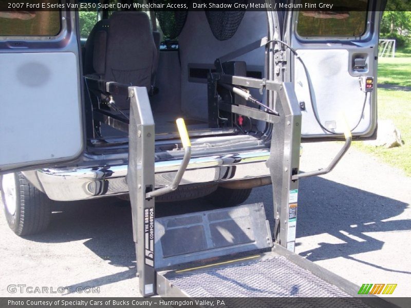 Dark Shadow Grey Metallic / Medium Flint Grey 2007 Ford E Series Van E250 Super Duty Wheelchair Access
