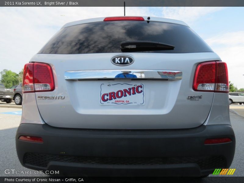 Bright Silver / Black 2011 Kia Sorento LX