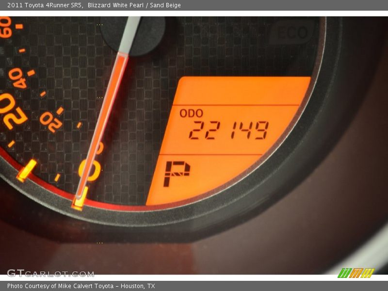 Blizzard White Pearl / Sand Beige 2011 Toyota 4Runner SR5