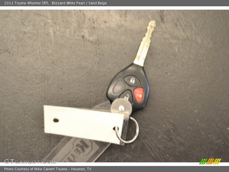 Blizzard White Pearl / Sand Beige 2011 Toyota 4Runner SR5