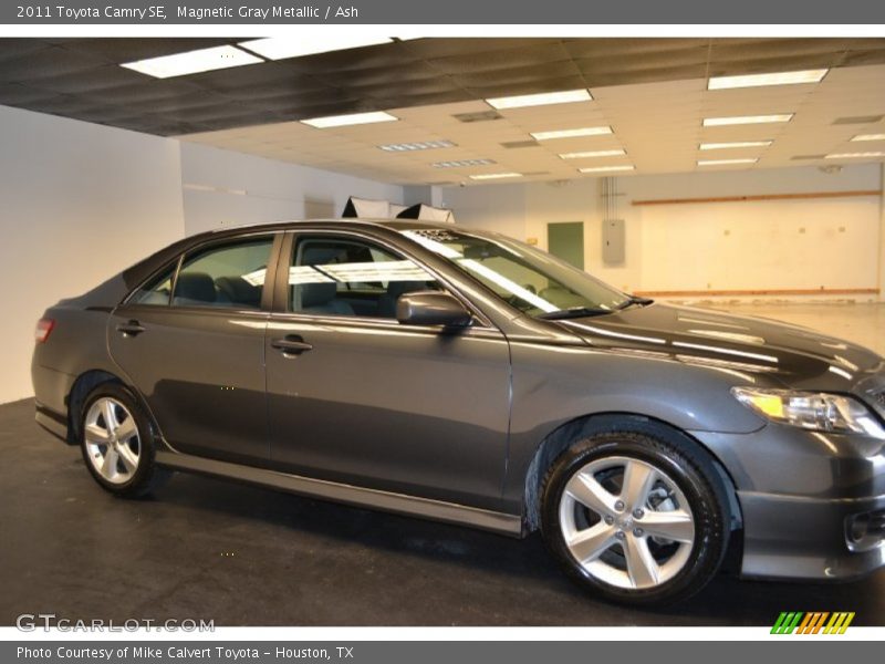 Magnetic Gray Metallic / Ash 2011 Toyota Camry SE