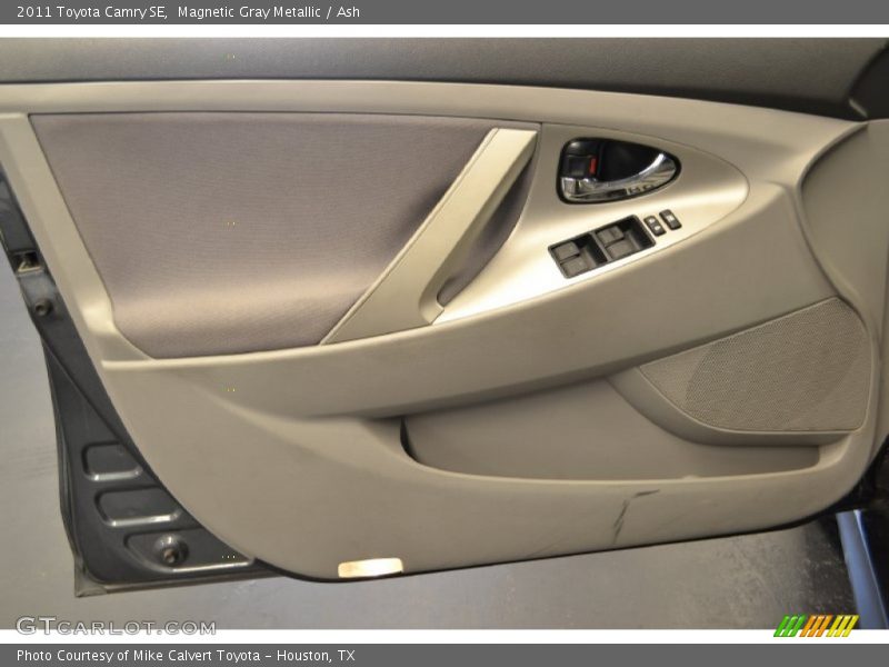 Magnetic Gray Metallic / Ash 2011 Toyota Camry SE