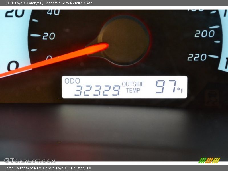 Magnetic Gray Metallic / Ash 2011 Toyota Camry SE