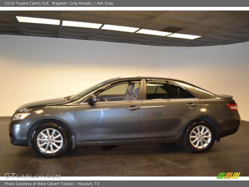 Magnetic Gray Metallic / Ash Gray 2010 Toyota Camry XLE