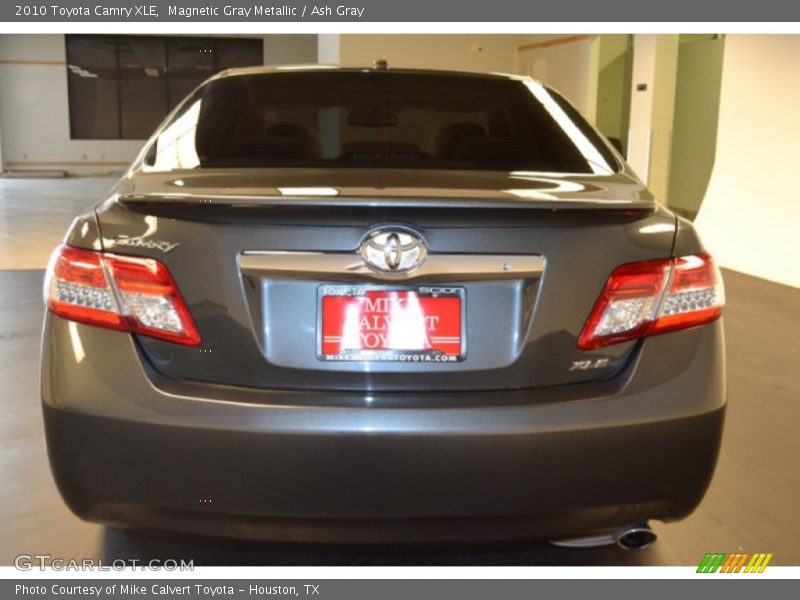 Magnetic Gray Metallic / Ash Gray 2010 Toyota Camry XLE