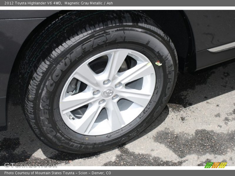 Magnetic Gray Metallic / Ash 2012 Toyota Highlander V6 4WD