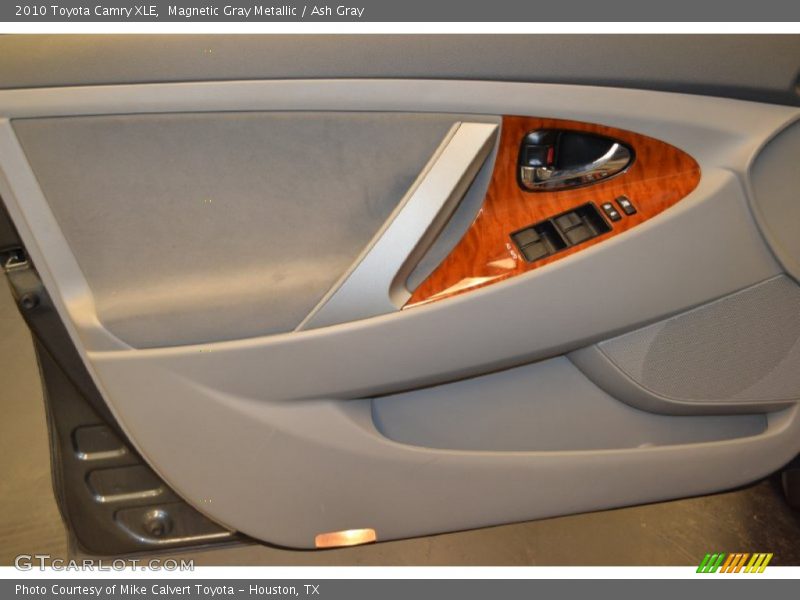 Magnetic Gray Metallic / Ash Gray 2010 Toyota Camry XLE