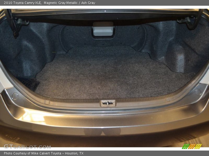 Magnetic Gray Metallic / Ash Gray 2010 Toyota Camry XLE