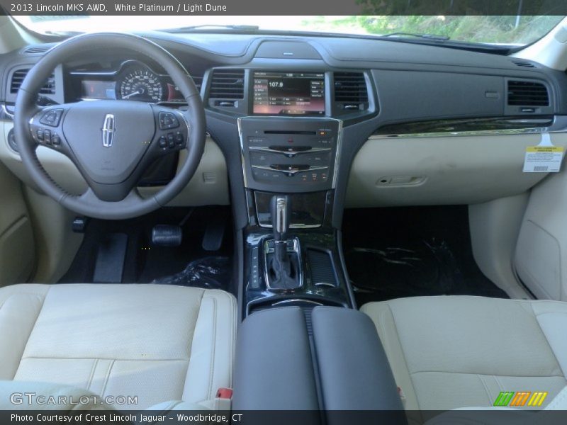 Dashboard of 2013 MKS AWD