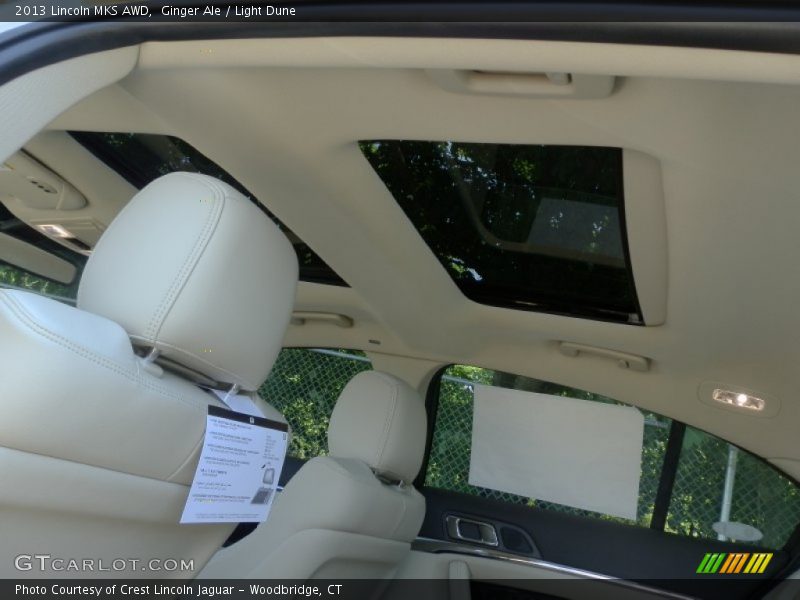 Sunroof of 2013 MKS AWD