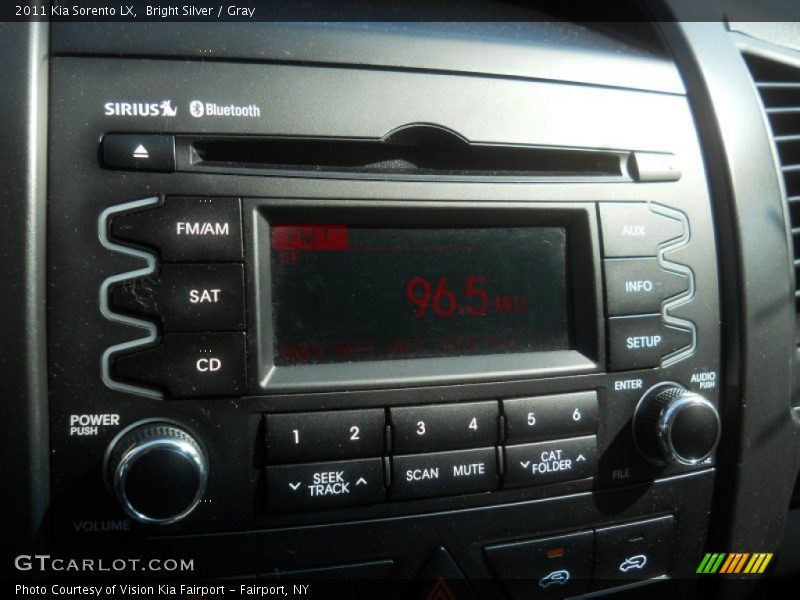 Bright Silver / Gray 2011 Kia Sorento LX
