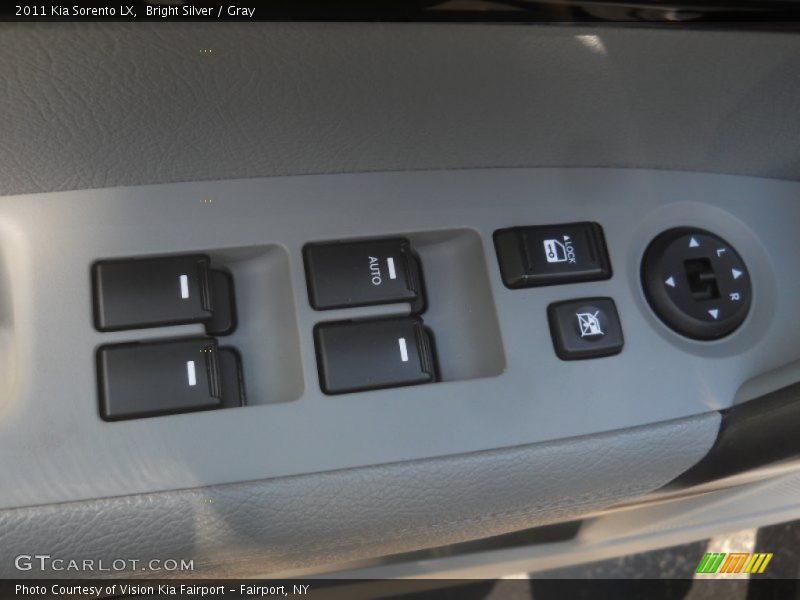 Bright Silver / Gray 2011 Kia Sorento LX