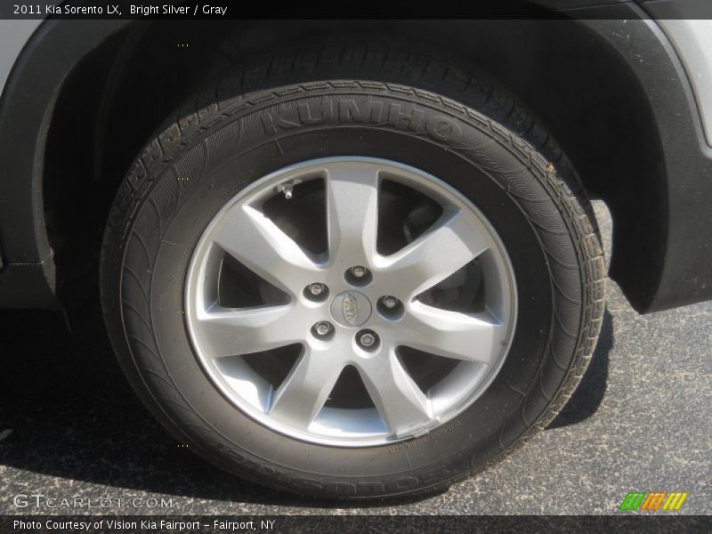 Bright Silver / Gray 2011 Kia Sorento LX
