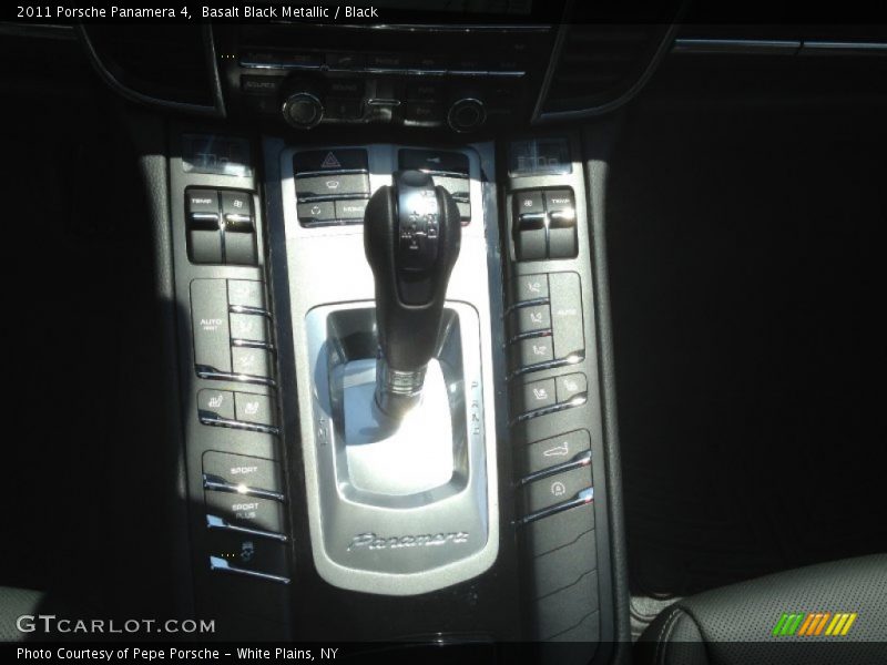 Basalt Black Metallic / Black 2011 Porsche Panamera 4