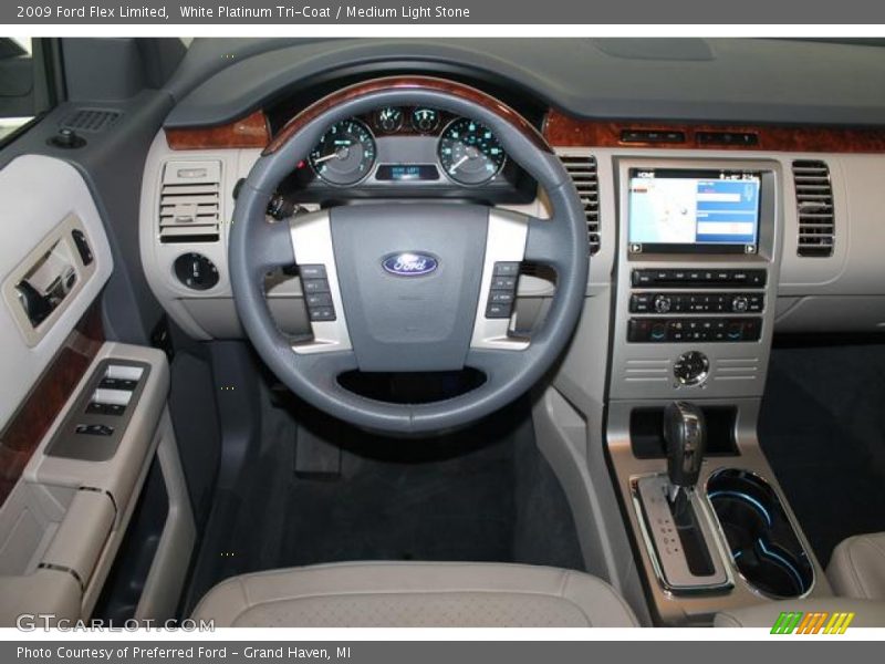 White Platinum Tri-Coat / Medium Light Stone 2009 Ford Flex Limited