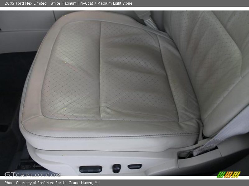 White Platinum Tri-Coat / Medium Light Stone 2009 Ford Flex Limited