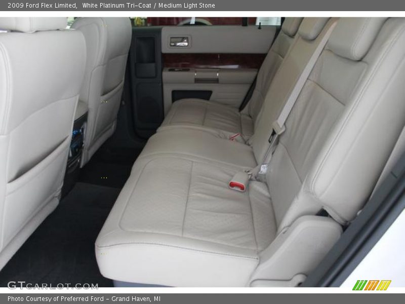 White Platinum Tri-Coat / Medium Light Stone 2009 Ford Flex Limited