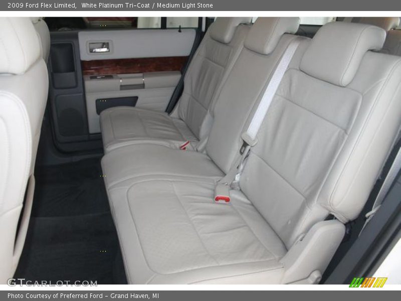 White Platinum Tri-Coat / Medium Light Stone 2009 Ford Flex Limited