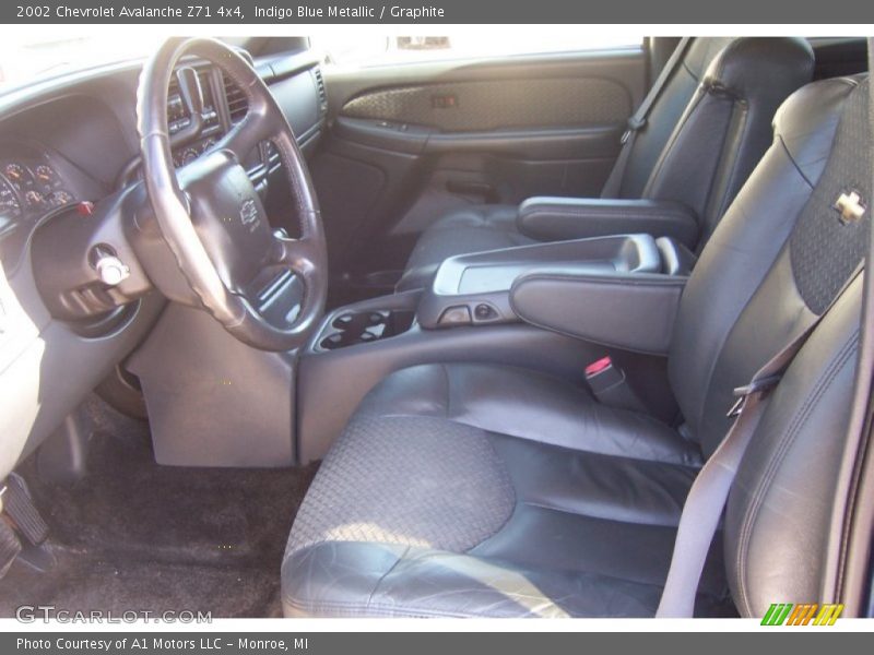 Indigo Blue Metallic / Graphite 2002 Chevrolet Avalanche Z71 4x4