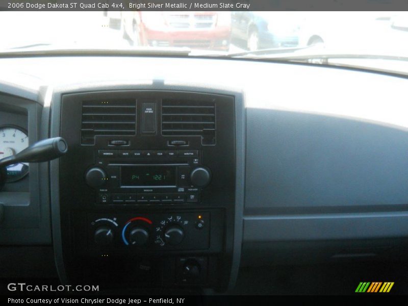 Bright Silver Metallic / Medium Slate Gray 2006 Dodge Dakota ST Quad Cab 4x4