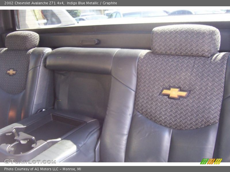Indigo Blue Metallic / Graphite 2002 Chevrolet Avalanche Z71 4x4