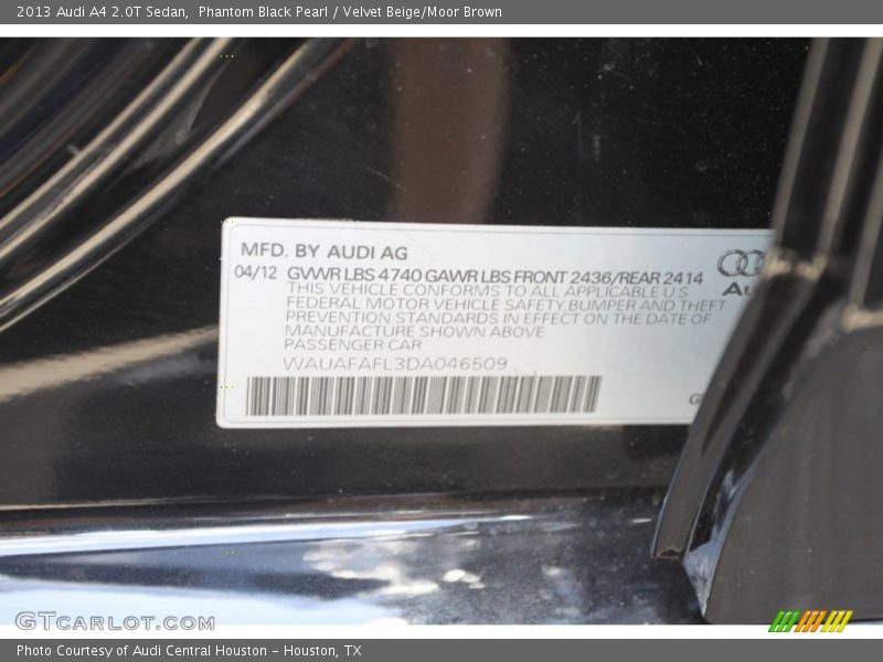 Phantom Black Pearl / Velvet Beige/Moor Brown 2013 Audi A4 2.0T Sedan