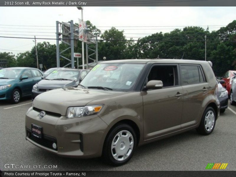 Front 3/4 View of 2012 xB 