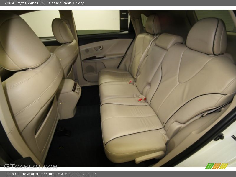 Blizzard Pearl / Ivory 2009 Toyota Venza V6