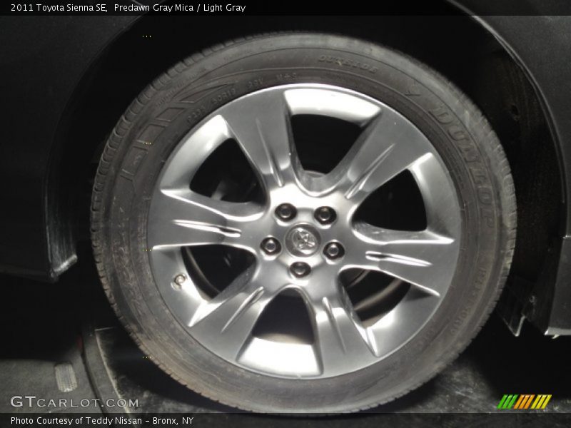 Predawn Gray Mica / Light Gray 2011 Toyota Sienna SE