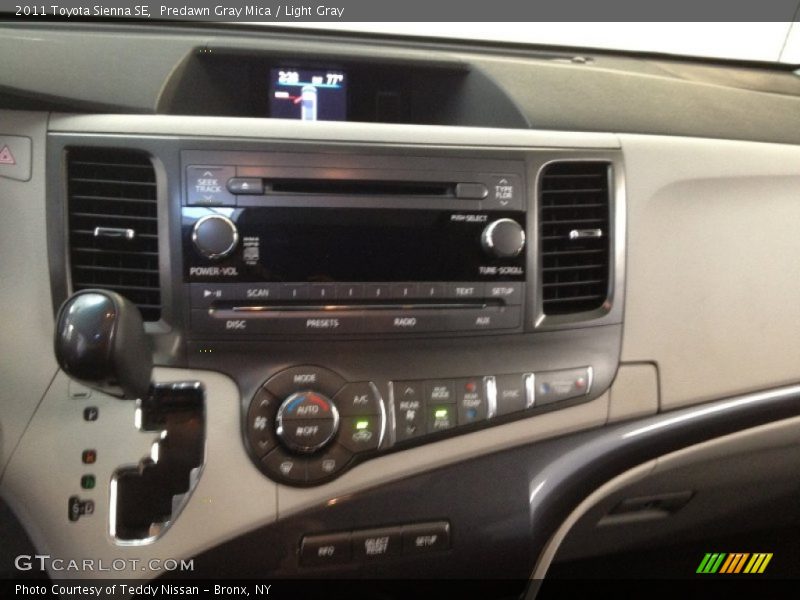 Predawn Gray Mica / Light Gray 2011 Toyota Sienna SE