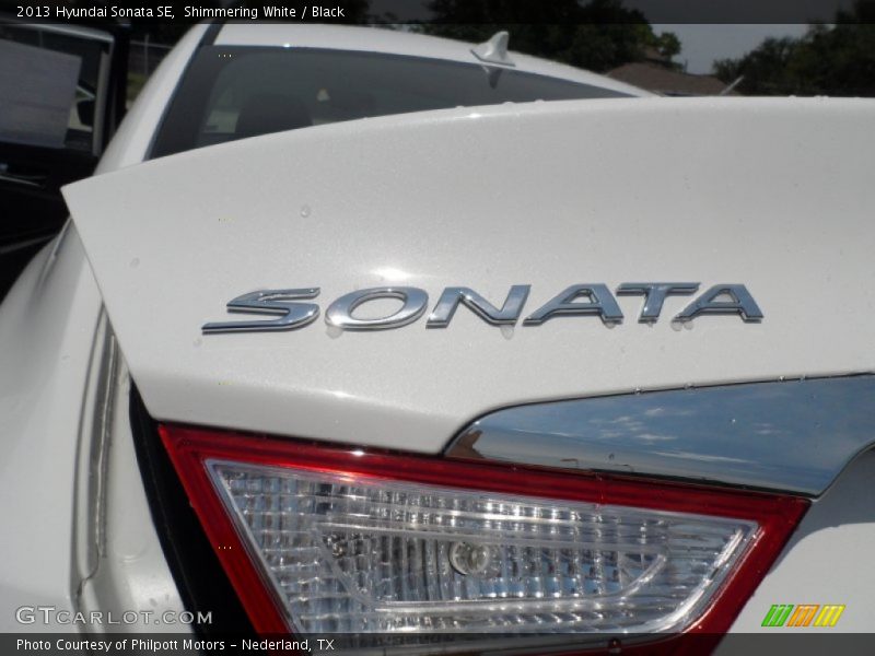 Shimmering White / Black 2013 Hyundai Sonata SE