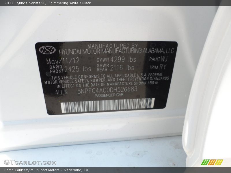 Shimmering White / Black 2013 Hyundai Sonata SE