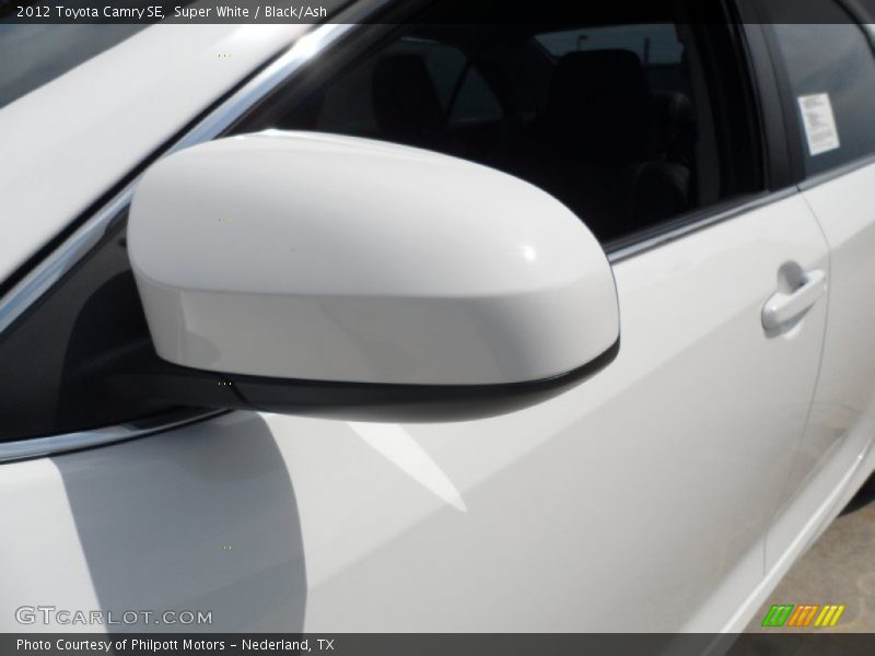 Super White / Black/Ash 2012 Toyota Camry SE
