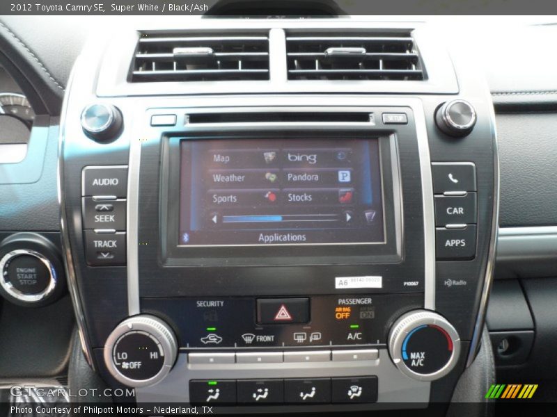 Super White / Black/Ash 2012 Toyota Camry SE